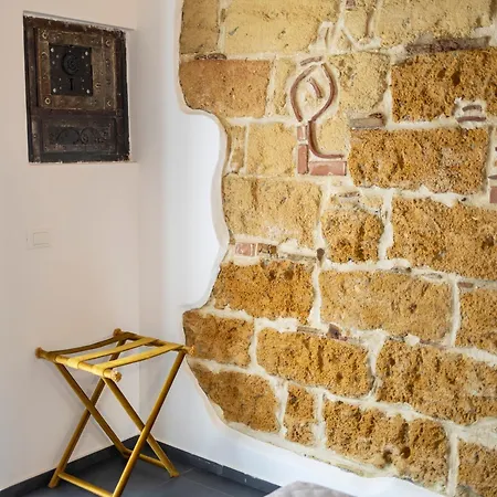 Casa Delle Maioliche *